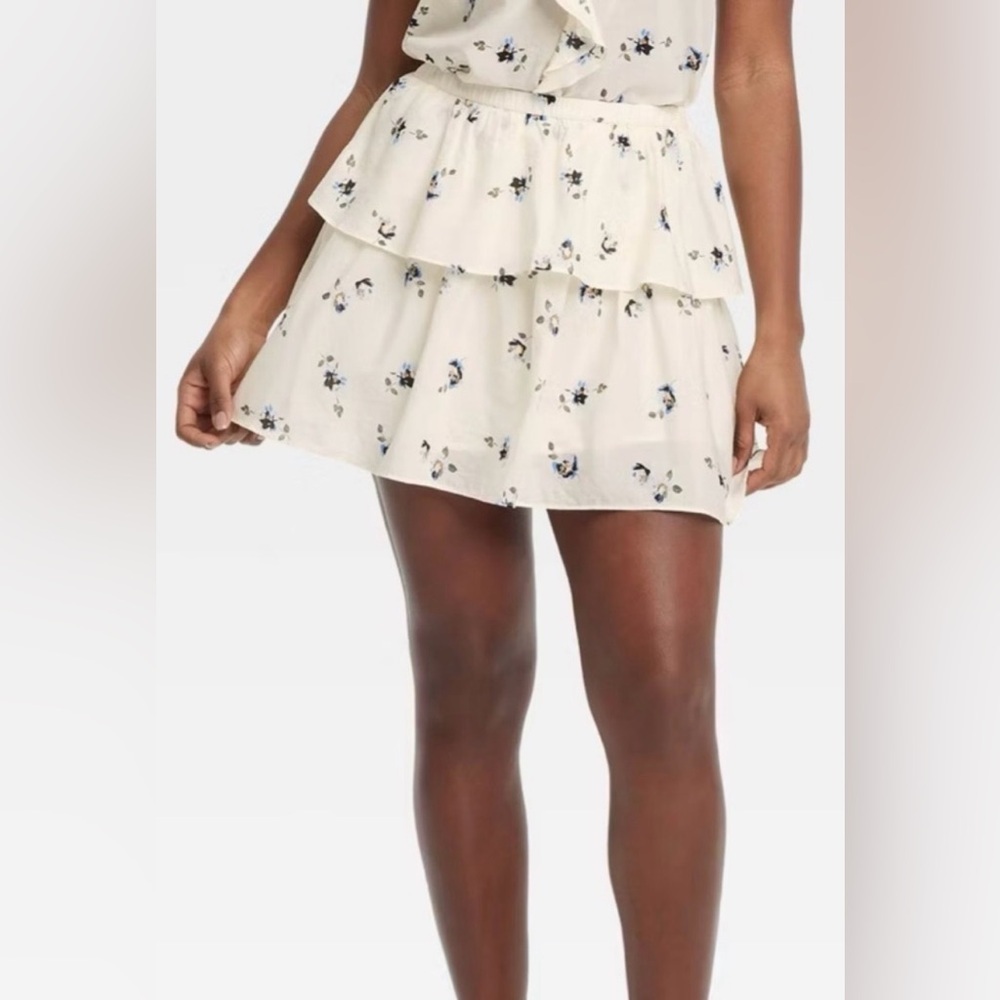 Cutest Universal thread skirt size M
